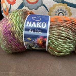 2 skeins Nako artist  yarn 🧶
